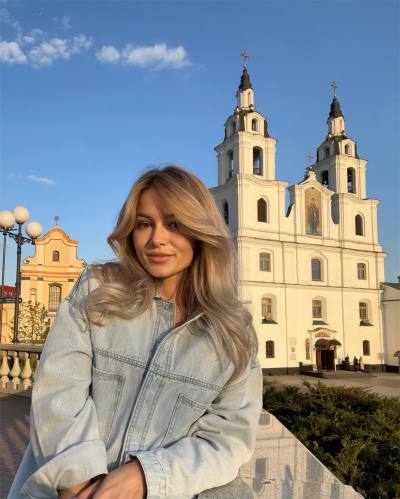 Elena 31 ans Minsk Biélorussie
