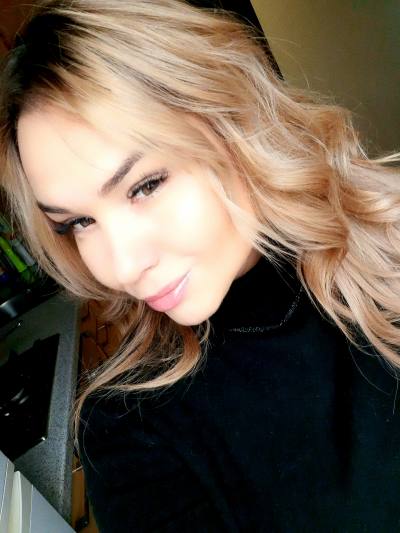 Olga 47 ans Kiev Ukraine