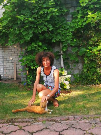 Irina 60 ans Kaliningrad  Russie