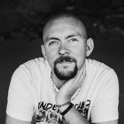 Julien 33 лет Cherbourg Франция