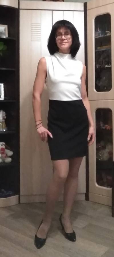 Oksana 54 ans Saratov Russie