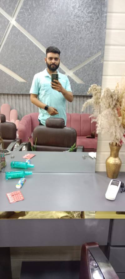 Avinash 29 лет Delhi Индия