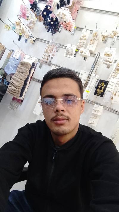 Abdou 27 ans أفلو Algérie