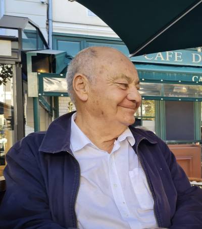 Pierre 55 лет Rouen Франция