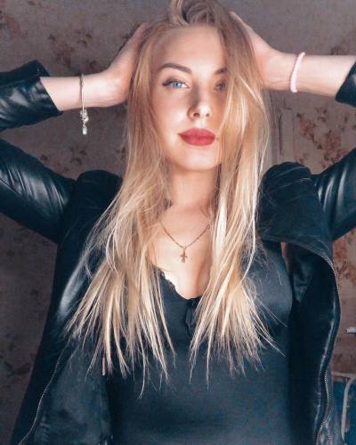 Marina 39 ans Molochansk Ukraine