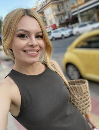 Alina 33 Jahre Baku Aserbaidschan