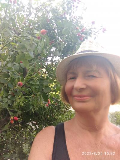 Svetlana 72 ans Kyev Ukraine