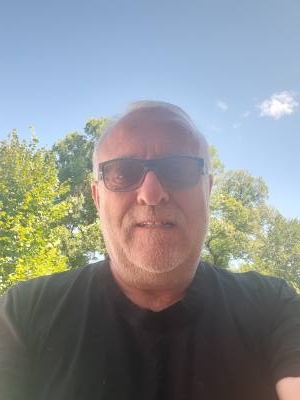 Alain 72 лет Albi Франция
