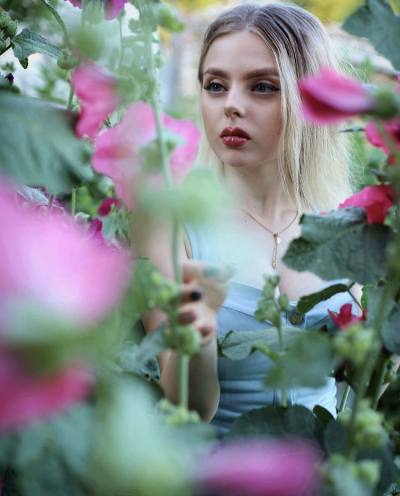Elizabeth 24 ans Poltava Ukraine
