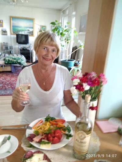 Svetlana 72 ans Kyev Ukraine