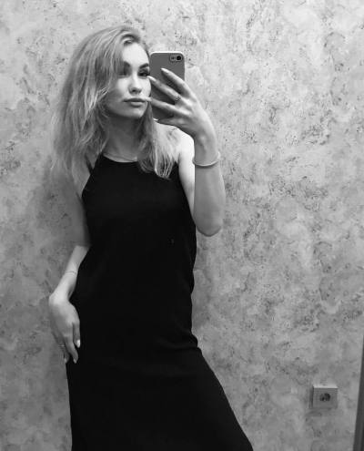 Milashka 29 ans Düsseldorf Allemagne