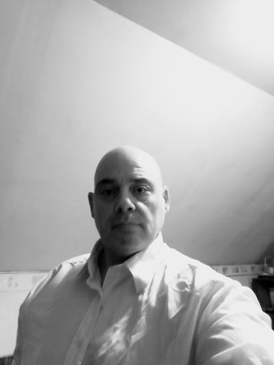 José 53 лет Besançon Франция