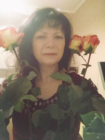 Елена 62 ans Санкт-Петербург Russie