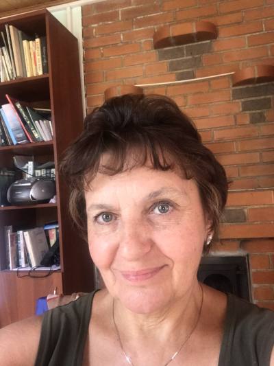Svetlana 70 ans Vasileostrovskii Russie