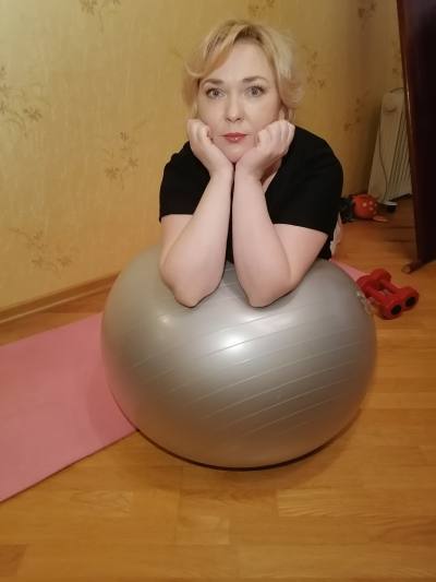 Оксана 47 ans Киев Ukraine