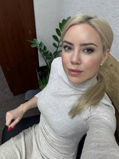 Alina 38 Jahre Kyiv Ukraine
