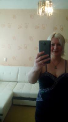 Irina 47 ans Petersburg Russie
