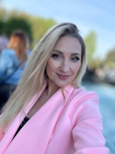 Anna 45 ans Sumy Ukraine