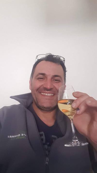 Carlos 57 лет Mezire Франция