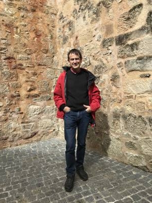 Robert 74 лет Saint Cirgues  Франция