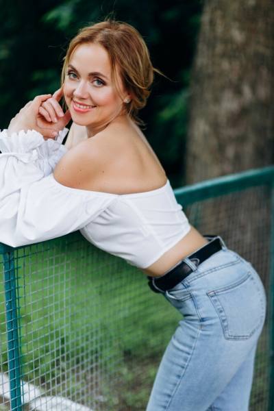 Vicky 42 ans Poltava Ukraine