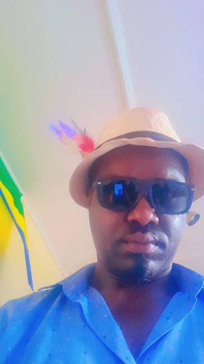 Stephane 45 лет Libreville  Южная Африка