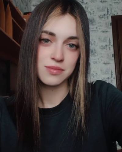 Julia 25 ans Dnipro Ukraine