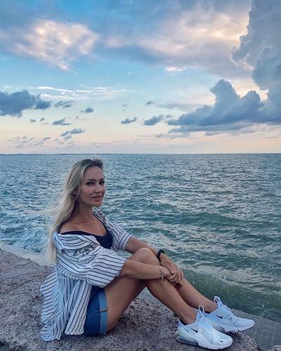 Alena 46 ans Minsk Biélorussie