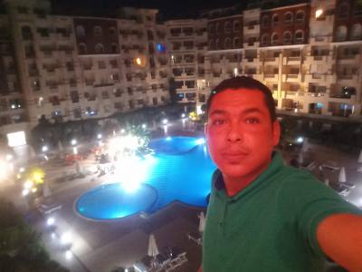 Mohamed 43 ans Egypt  Emirats arabes unis