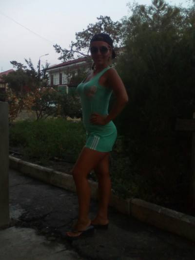 Elena 37 ans Kharkov Ukraine