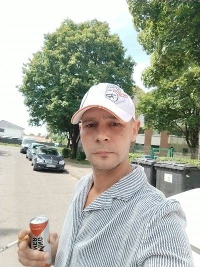 Dima 40 ans Bergen  Allemagne
