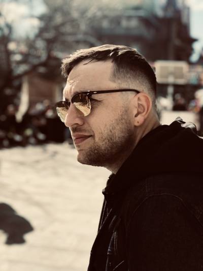 Maxime 37 лет Toulouse  Франция