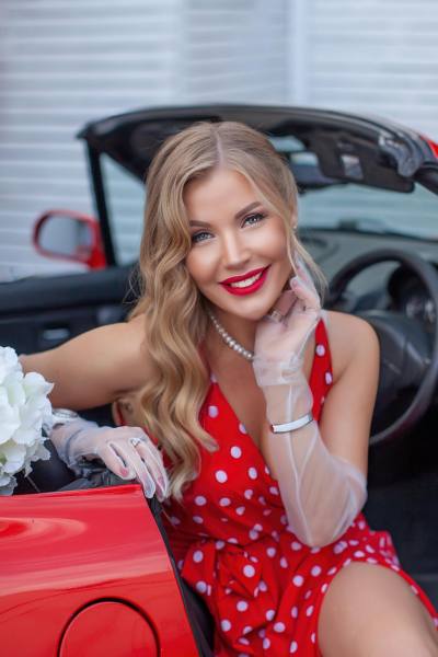 Kate 39 Jahre Novosibirsk Russland