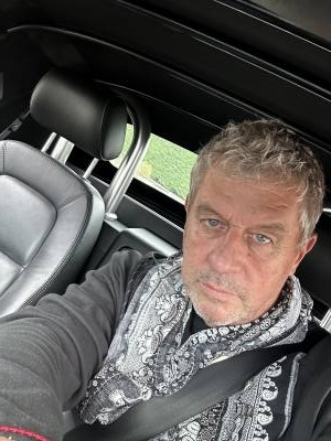 Gil 52 лет Baldersheim Франция