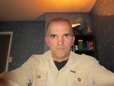 Philippe 54 лет St Amand Montrond Франция