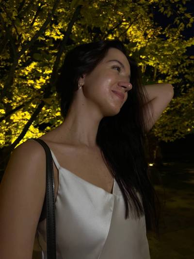 Eseniya 29 ans Lougansk Ukraine
