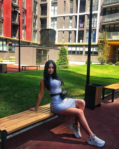 Nadenka 37 ans Kiev Ukraine