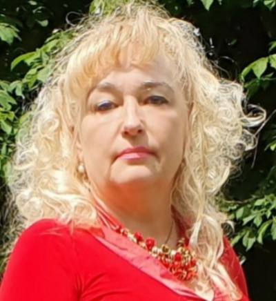 Irena 57 ans Paris France