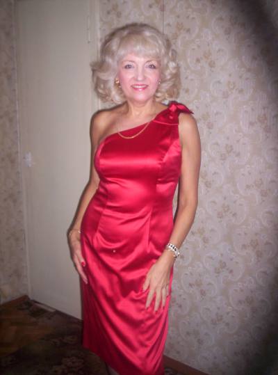 Lyudmila 68 ans Dnepropetrovsk Ukraine