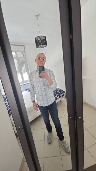 David 44 ans Lille  France