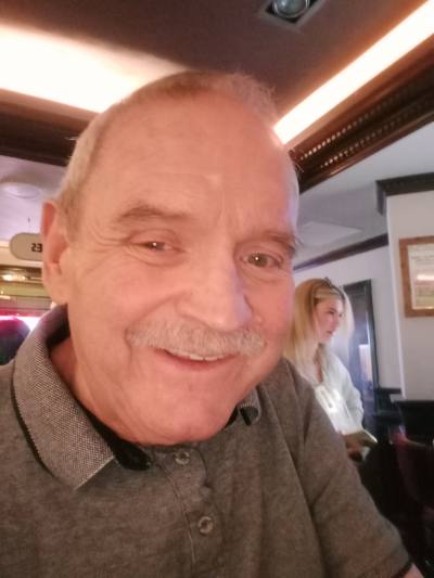 Gordon 62 лет Gloucester Великобритания