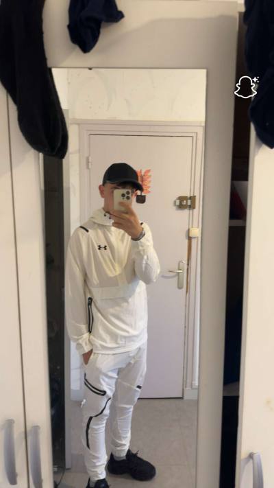 Enzo 18 лет Moscou Россия