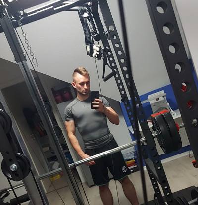 Denis 28 ans Rhede Ems Allemagne