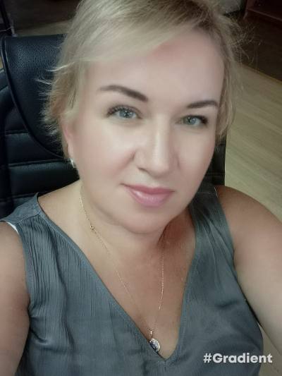 Елена 50 ans Cheboksar Russie