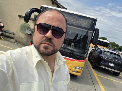 Miguel 44 лет Bulle Швейцария