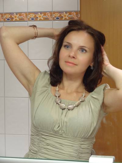 Vera 47 ans Saint Petersbourg Russie