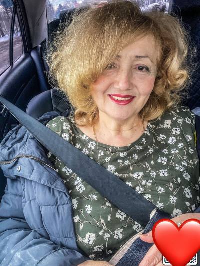 Alfia 61 ans Kirovsk Leningrad Region Russie