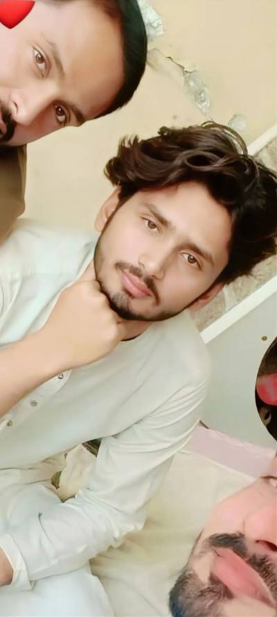 Zubair 20 лет Multan  Pakistan