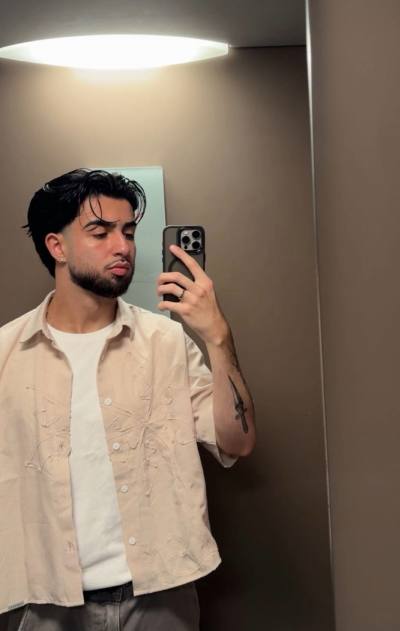 Yannick 22 лет Bulle Швейцария