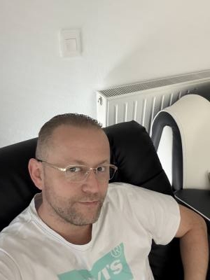 Jonathan 39 лет Audenge Франция